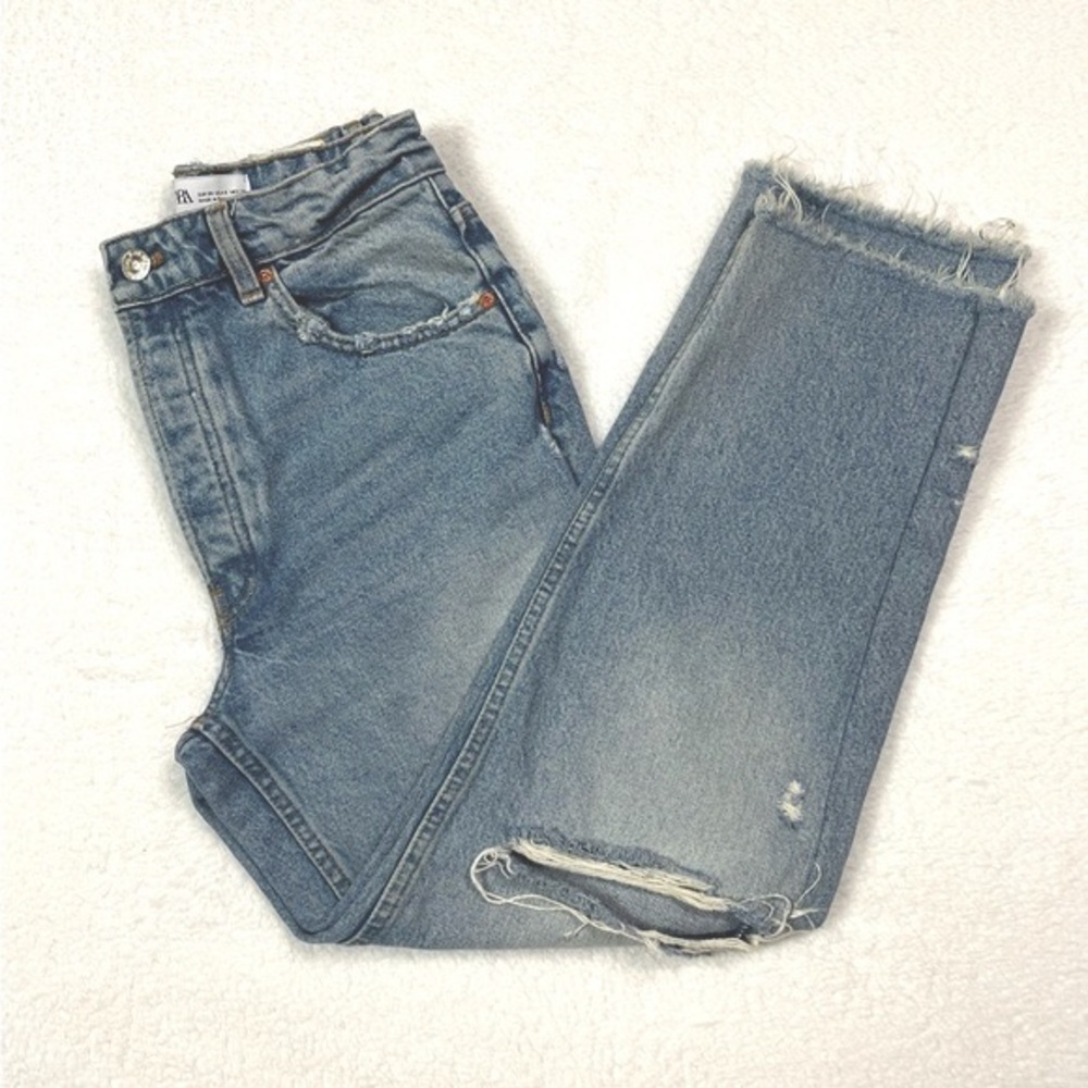 ZARA Distressed High Rise Mom Jeans, Size 6
